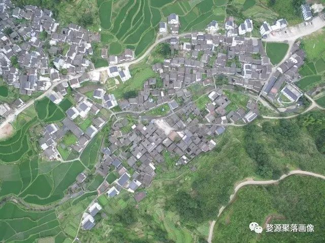 质量型城镇化道路——婺源地区古镇村落山水格局